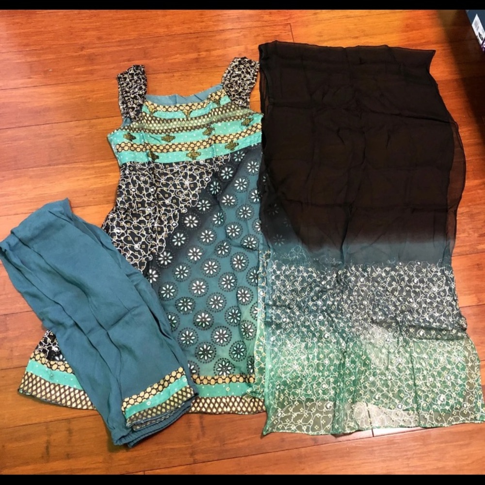 Indian dress salwar kameez set 3 piece Diwali temple Gurudwara